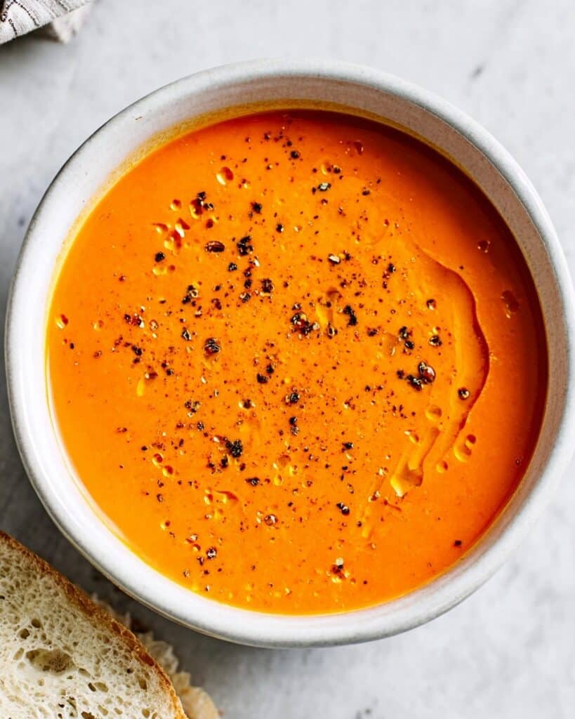 Hot ‘n’ Spicy Roasted Red Pepper & Tomato Soup Recipe